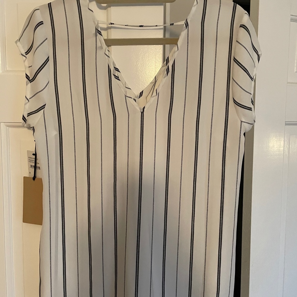 Blouse - Picture 2 of 3